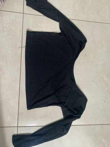 Cropped preto manga longa com brilho