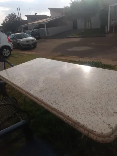 Mesa de mármore puro 