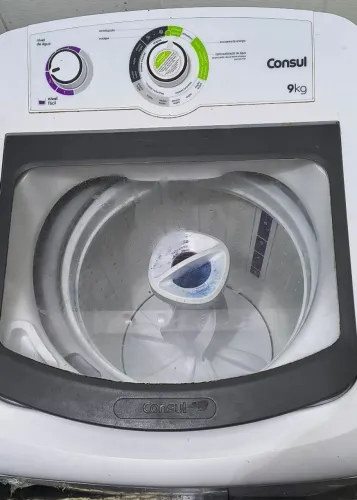 Máquina de lavar roupa Consul 9 kg conservada ZAP *11