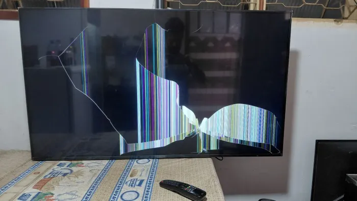 TV LG 50" 4K Smart TV modelo 50UR8750PSA.