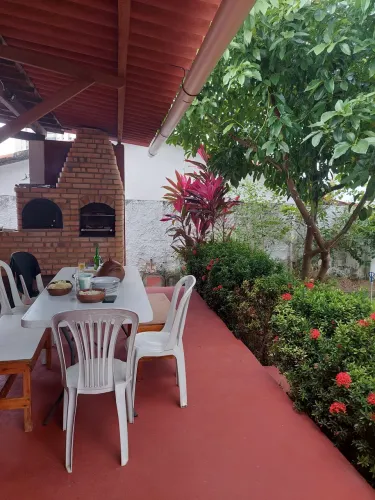 Aluga-se casa de praia em Pirangi do Norte por temporada.