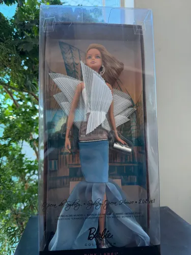 Barbie Collector Pink Label - Sydney Opera House ?
