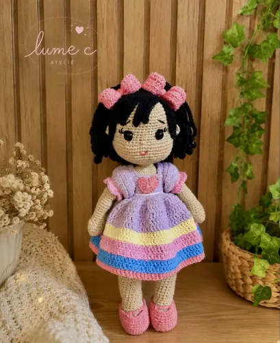 boneca amigurumi crochê 