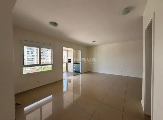 Imóvel para venda tem 112 metros quadrados com 3 quartos em Serraria - São José - SC