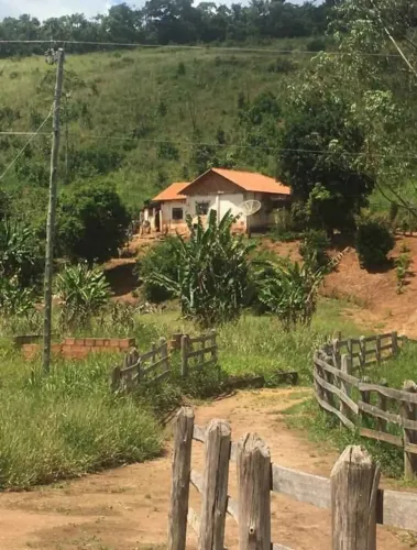 CHÁCARA A VENDA EM BIAS FORTES - MG