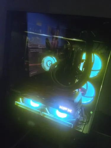 PC Gamer de alta performance RX 9060 16gb + Ryzen 7 5700X
