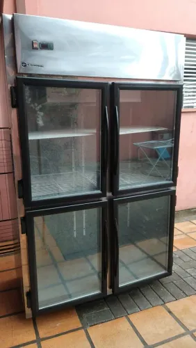 Geladeira câmara fria expositora inox 220w Entrego