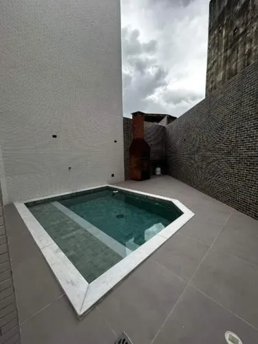 Casa à venda em Embaré, Santos