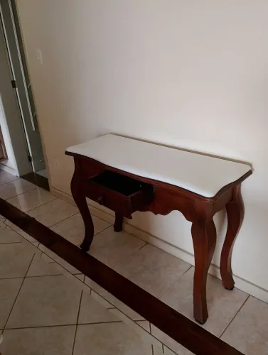 Móvel Luis XV Aparador com tampo de Mármore