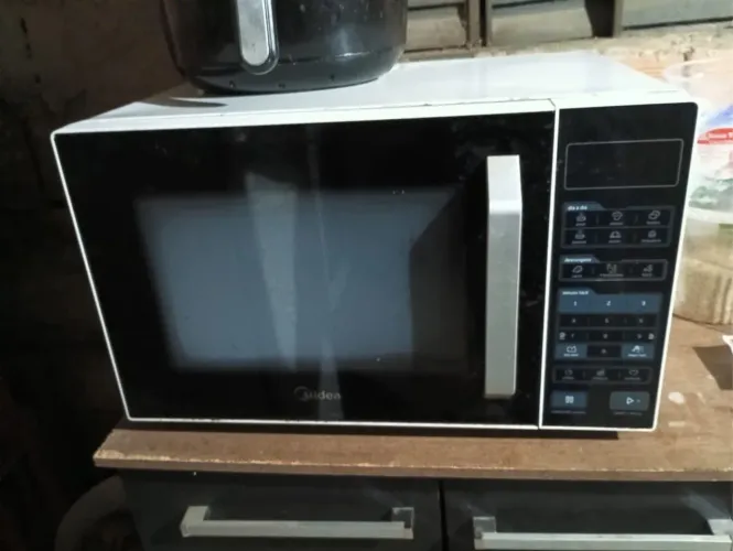 Microondas Midea R$220