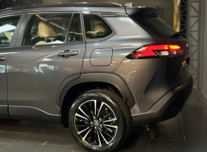 Peças Corolla Cross 2026 Motor Câmbio Airbag Capo Farol Porta Radiador Tampa Lanterna Bico