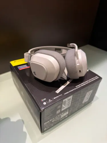 Headset Corsair hs80 RGB SEM FIO
