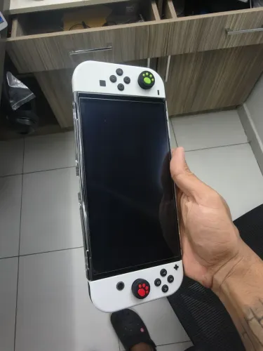 Nintendo switch oled novo + 11 meses de garantia + acessórios