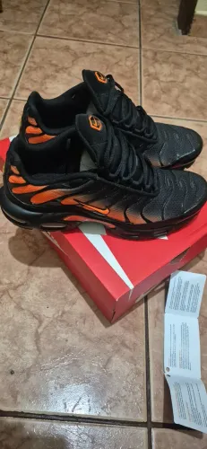 Tênis Nike Tn