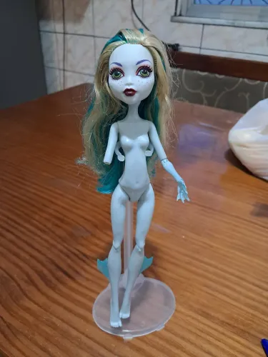 Lagoona Blue.. Dance class..