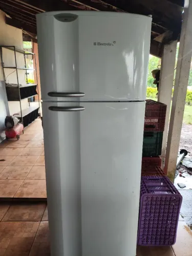Geladeira Eletrolux 480 litros