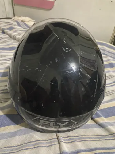 Capacete pouco usado