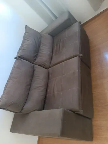 Sofá Retrátil cor Marrom