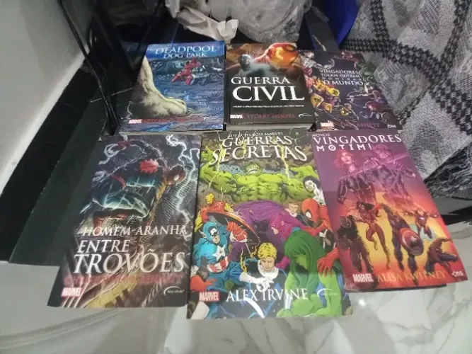 pack de livro da Marvel hiper barato.