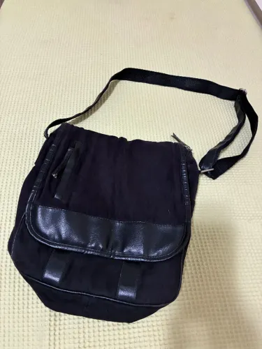 bolsa preta tiracolo