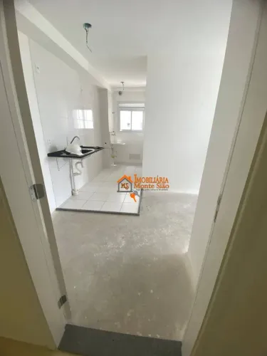 Apartamento com 2 dormitórios à venda, 44 m² por R$ 329.000,00 - Água Chata - Guarulhos/SP