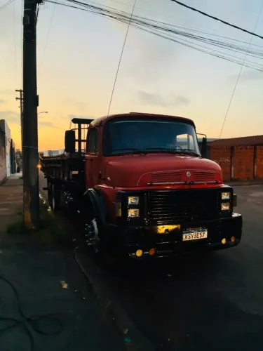 Caminhão Mercedes
