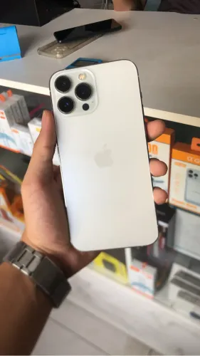 iPhone 13 Pro Max Branco para negócio, aceito seu iPhone Android de entrada com volta sua