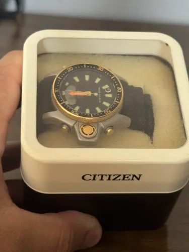 Relógio citizen aqualand série ouro