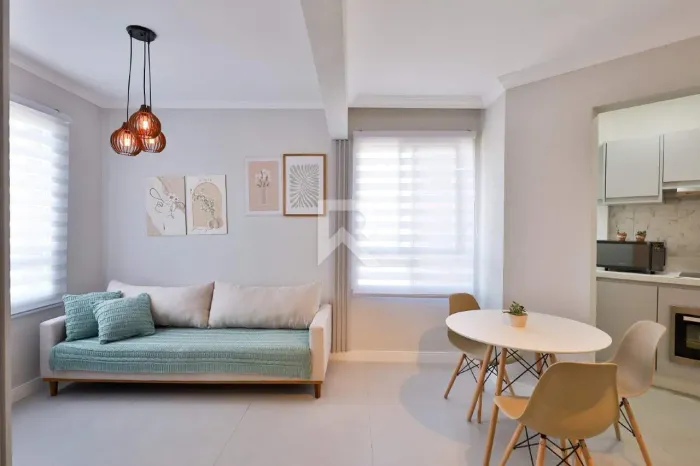 Apartamento Mobiliado Face Norte com Vista Livre, 2 Quartos e 1 Vaga para Locação - Bigorr