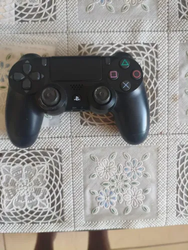 Controle DualShock 4 Original PS4 - Funciona Plugado no Console ou Tomada.