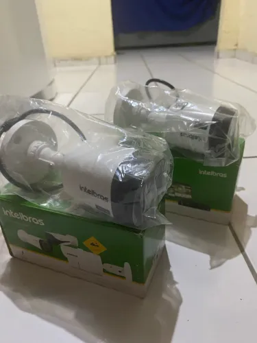 Vendo duas câmeras intelbras aceito negociação