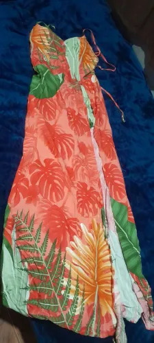 Vestido com fenda