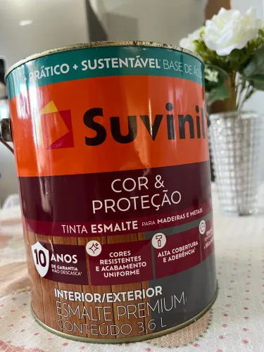 Tinta esmalte para madeiras e metais 