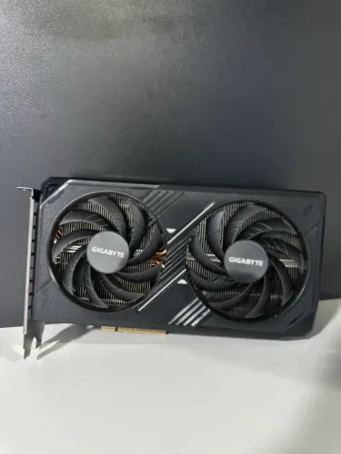 Placa de Vídeo Rtx 5060 8gb Gigabyte