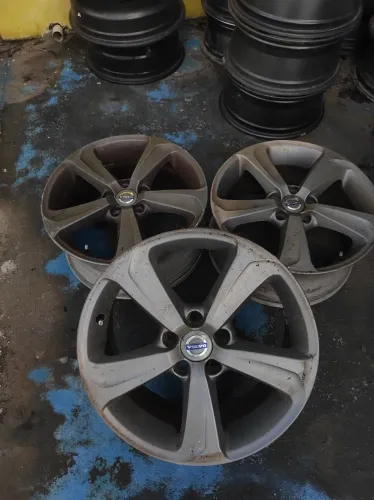 RODAS VOLVO ARO 17