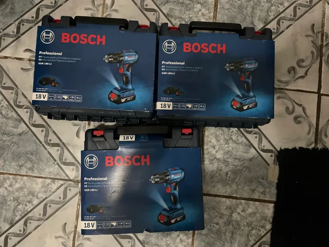Parafusadeira Bosch 18v Lacrada
