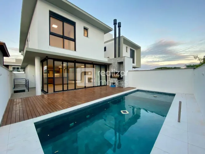 Casa 4 Suites no bairro Lagoa da Conceição em Florianópolis.