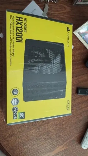 Fonte Corsair 1200i Nova Lacrada
