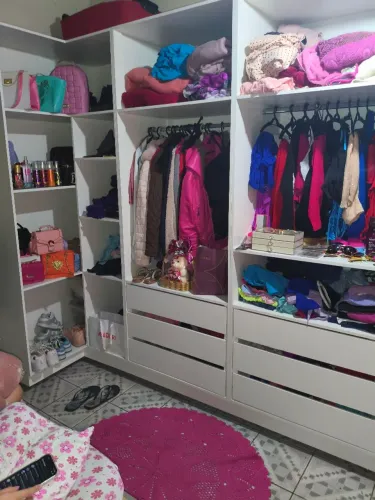 Faço closet e guarda rolpas
