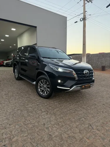 Toyota Hilux SW4 SRX 4X4 2.8 TDI 16V Dies. Aut. 2022