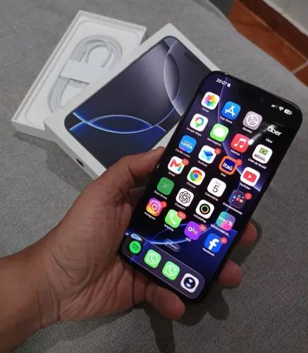 iPhone 16 Pro Max Black Titanium
