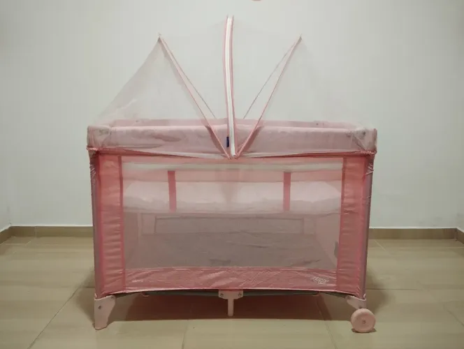 Berço portátil Cosco Kids - Rosa