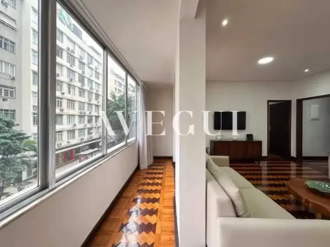 130m² | 3 Quartos | Reformado | 1 Vaga | Portaria 24h