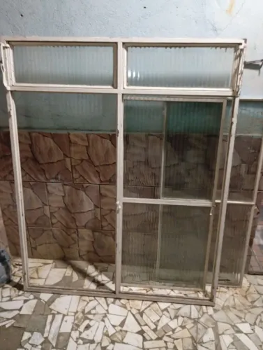 JANELA DE FERRO 1,19 DE LARGURA E 1,48 DE ALTURA COMPLETA