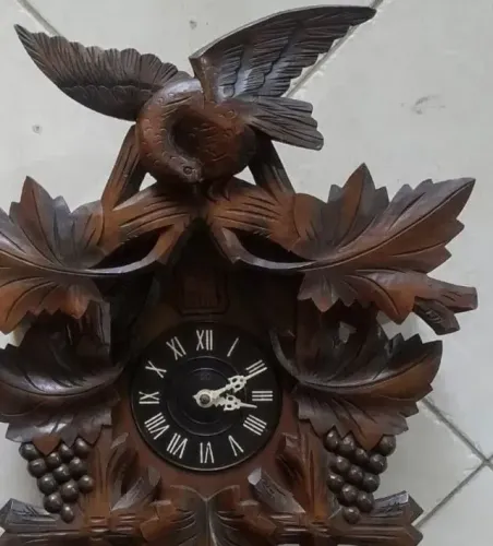 Relógio Cuco Floresta Negra. Artesanal (LINDO)