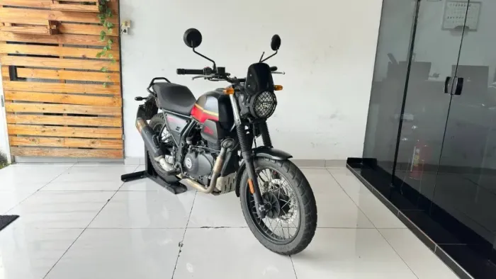 ROYAL ENFIELD SCRAM 411 ABS 2023 PRETA COM 36.000 KM 