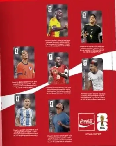 Vendo figurinha da página da coca-cola do álbum