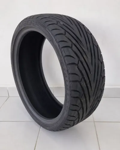 Pneu Linglong 215/35 R 18