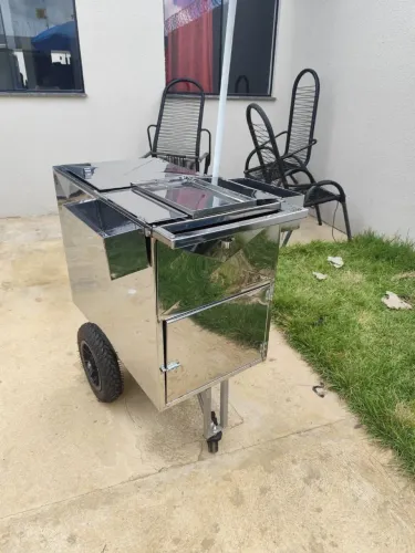 Carrinho de Açaí e gelados.