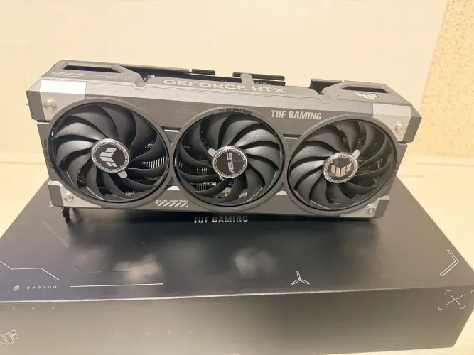 PLACA DE VIDEO ASUS GEFORCE RTX 5060 TI TUF GAMING OC, 16GB